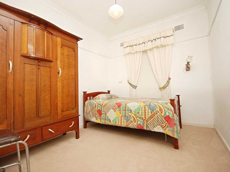 337 Lake Albert Road, Kooringal NSW 2650