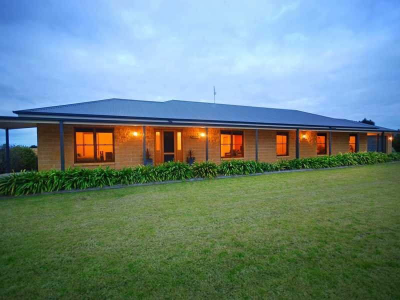 91 Mitchell Road, Lake Albert NSW 2650