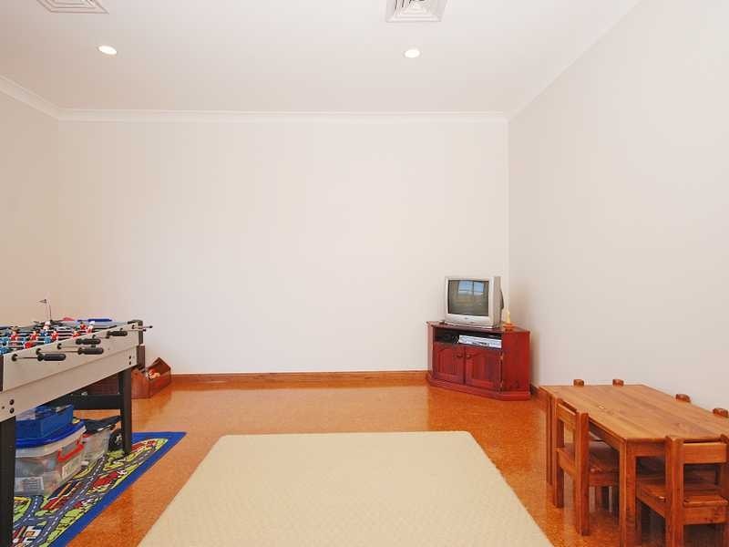 91 Mitchell Road, Lake Albert NSW 2650