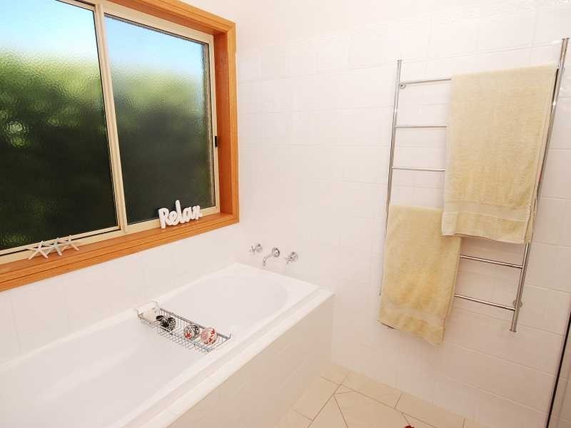 91 Mitchell Road, Lake Albert NSW 2650