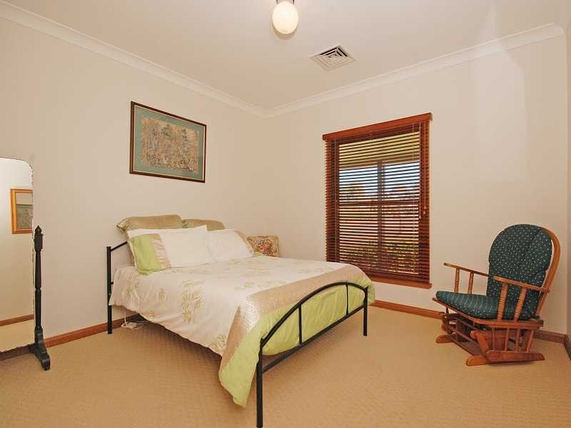 91 Mitchell Road, Lake Albert NSW 2650