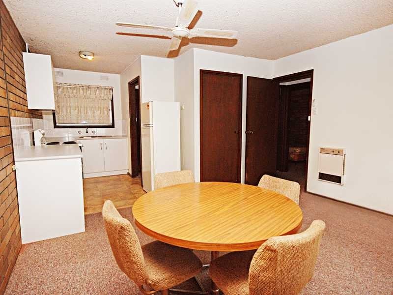 2/76 Fay Avenue, Kooringal NSW 2650