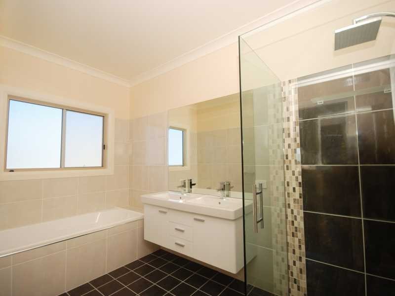 6 Hamersley Place, Tatton NSW 2650