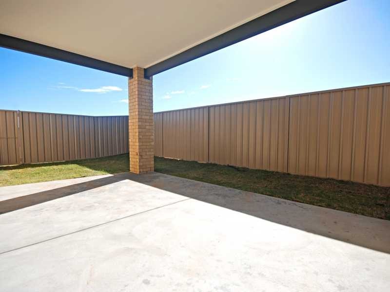 62 Messenger Avenue, Boorooma NSW 2650