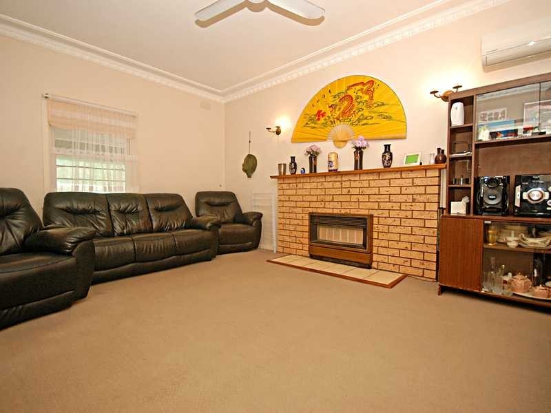 10 Heydon Avenue, Turvey Park NSW 2650