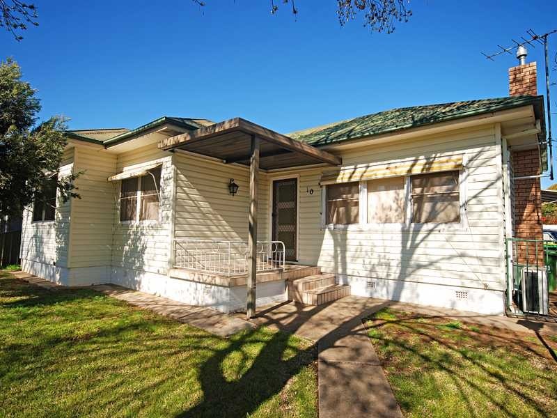10 Heydon Avenue, Turvey Park NSW 2650