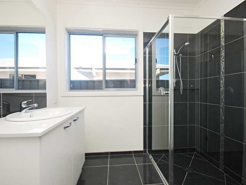 73 Messenger Avenue, Boorooma NSW 2650