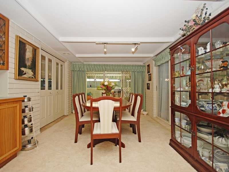 22 Oleander Crescent, Lake Albert NSW 2650