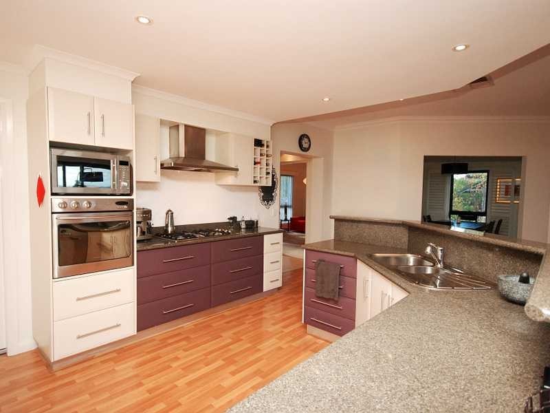 8 Headley Place, Kooringal NSW 2650