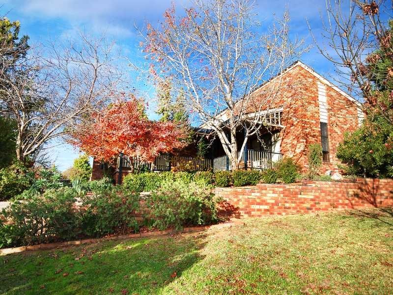 1 Lincoln Avenue, Tolland NSW 2650