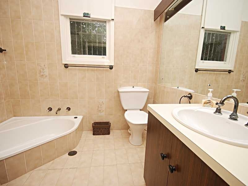 158 Kincaid Street, Wagga Wagga NSW 2650