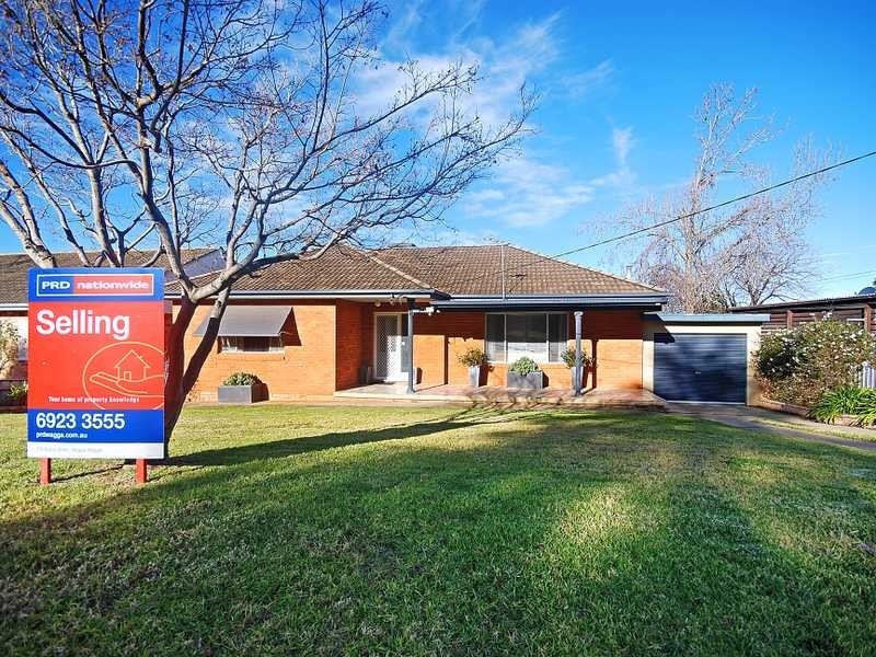79 Meadow Street, Kooringal NSW 2650