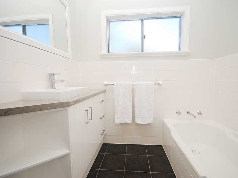 79 Meadow Street, Kooringal NSW 2650