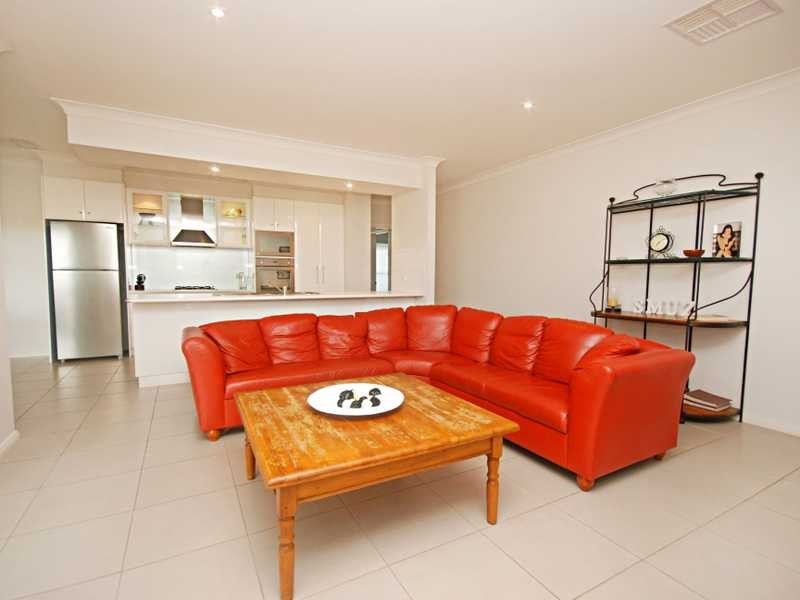 16 Birri Place, Glenfield Park NSW 2650