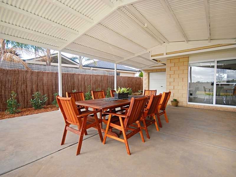 16 Birri Place, Glenfield Park NSW 2650