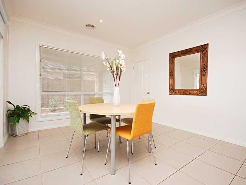 16 Birri Place, Glenfield Park NSW 2650