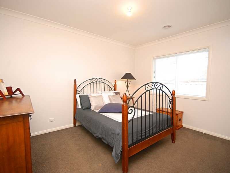 16 Birri Place, Glenfield Park NSW 2650