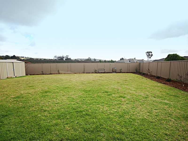 16 Birri Place, Glenfield Park NSW 2650
