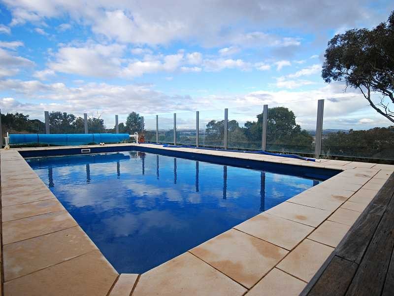 211 Brucedale Drive, Wagga Wagga NSW 2650