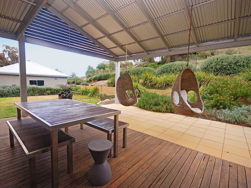 211 Brucedale Drive, Wagga Wagga NSW 2650