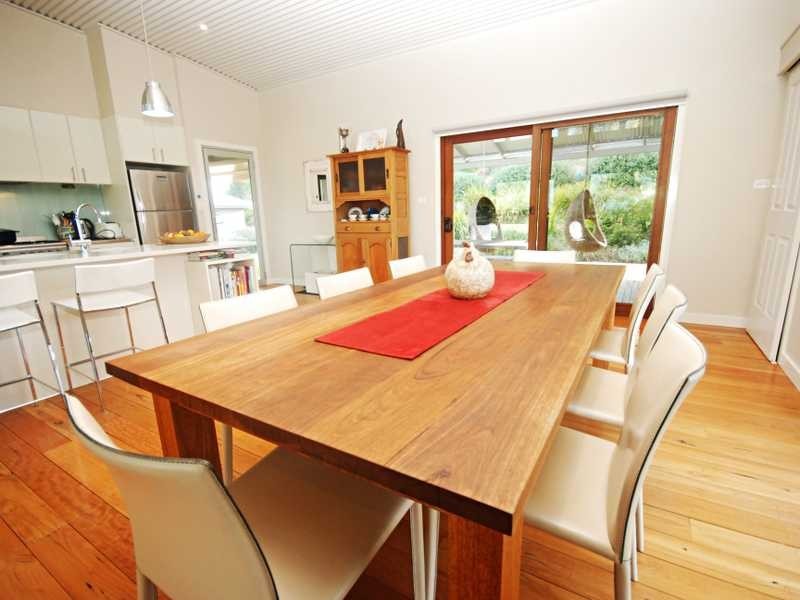 211 Brucedale Drive, Wagga Wagga NSW 2650