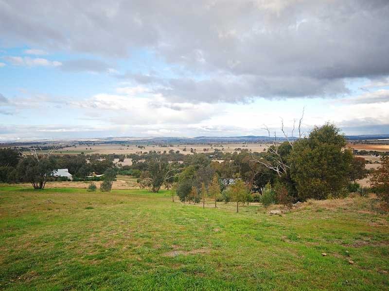 211 Brucedale Drive, Wagga Wagga NSW 2650
