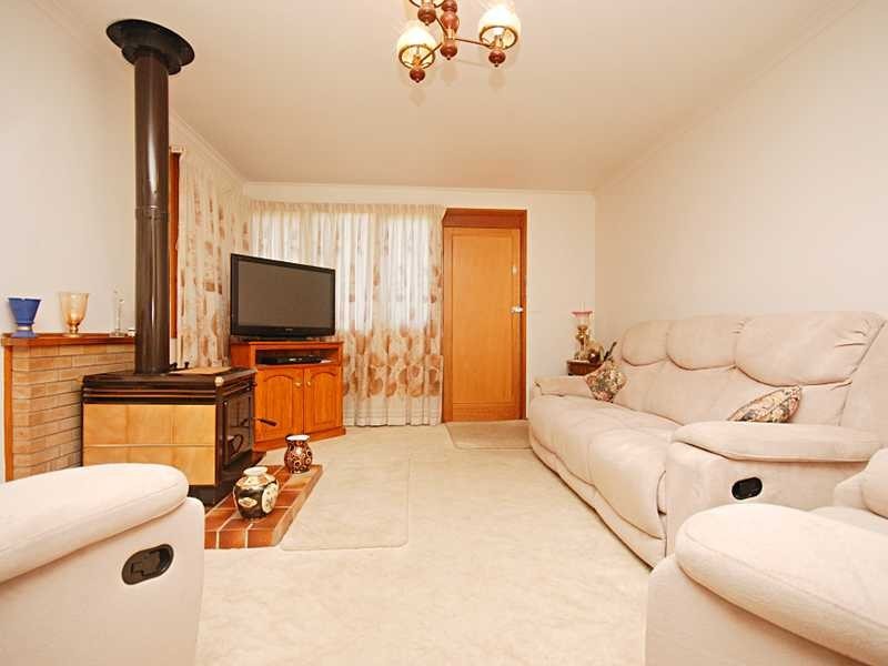 17 Menzies Avenue, Kooringal NSW 2650