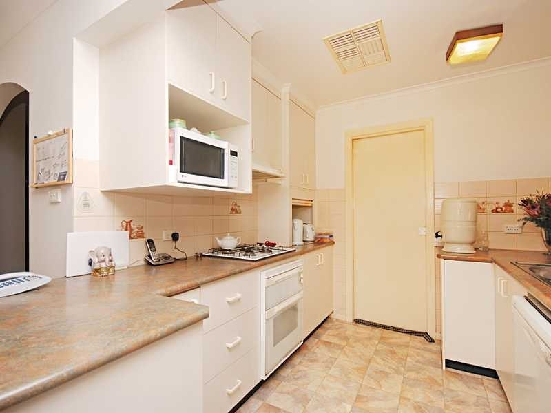 17 Menzies Avenue, Kooringal NSW 2650