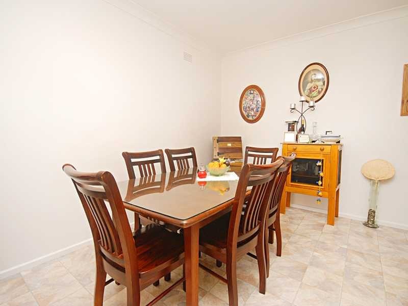 17 Menzies Avenue, Kooringal NSW 2650
