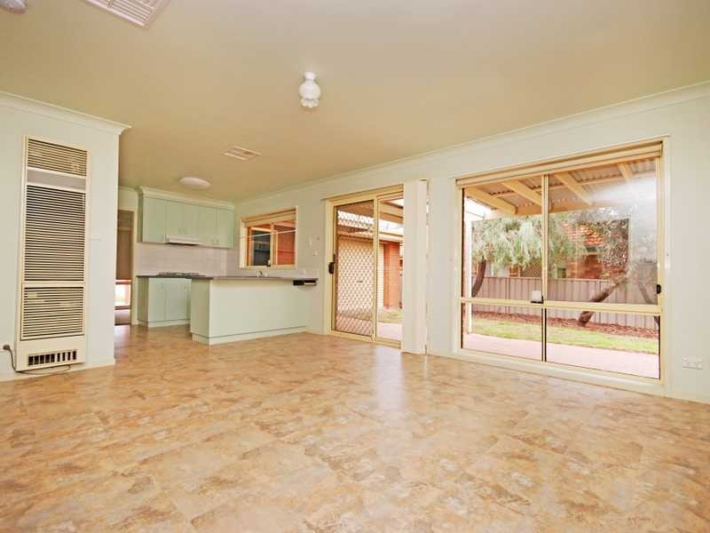 37 Bourkelands Drive, Bourkelands NSW 2650