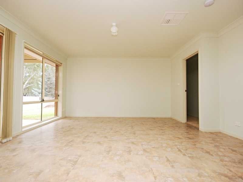 37 Bourkelands Drive, Bourkelands NSW 2650