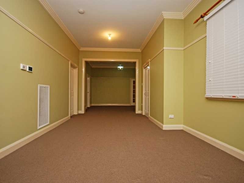 21 Oates Avenue, Wagga Wagga NSW 2650