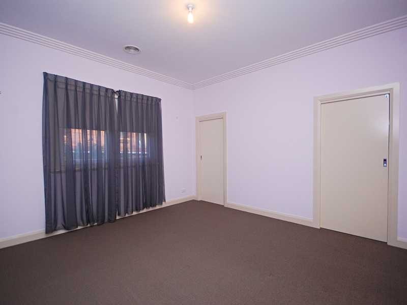 21 Oates Avenue, Wagga Wagga NSW 2650