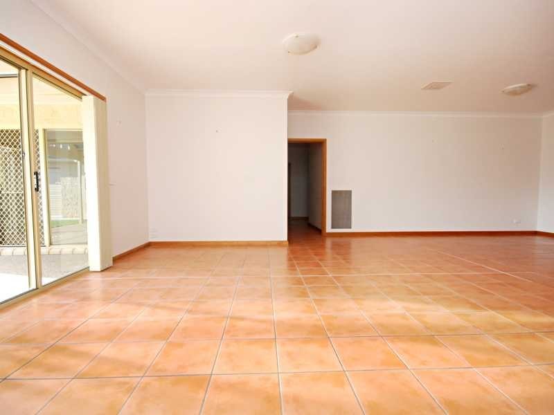 43 Tamar Drive, Tatton NSW 2650