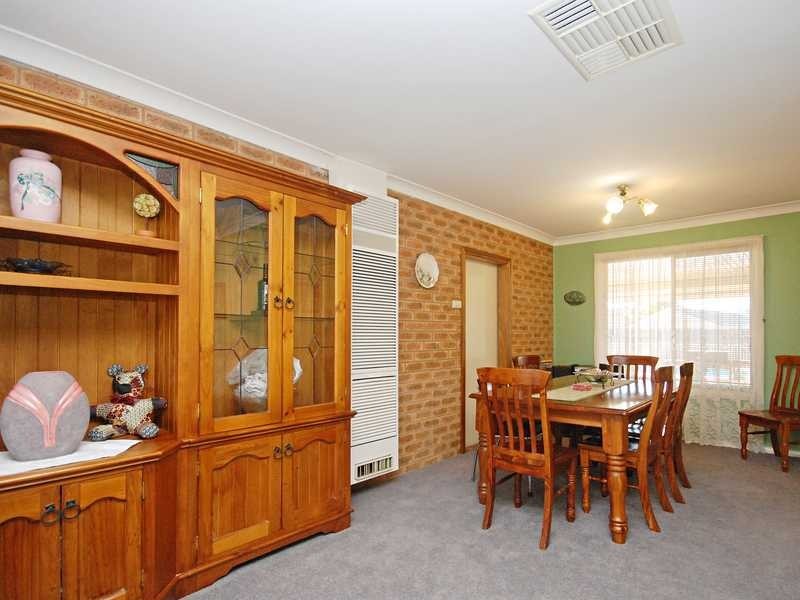 18 Gunyah Place, Glenfield Park NSW 2650