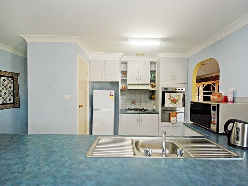 18 Gunyah Place, Glenfield Park NSW 2650