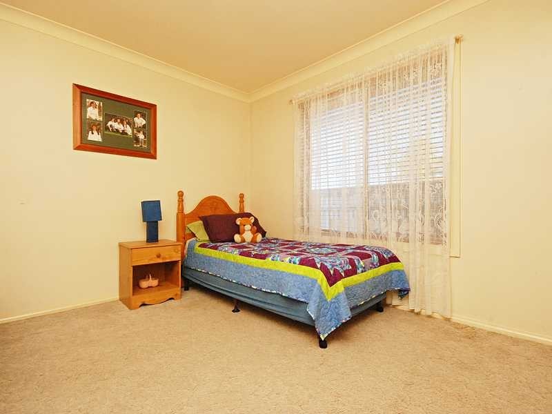 18 Gunyah Place, Glenfield Park NSW 2650