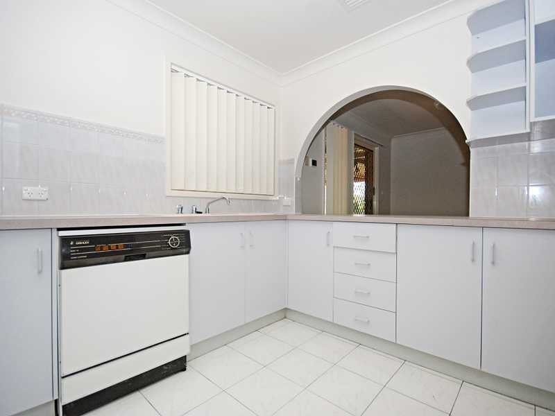3 Elanora Place, Glenfield Park NSW 2650