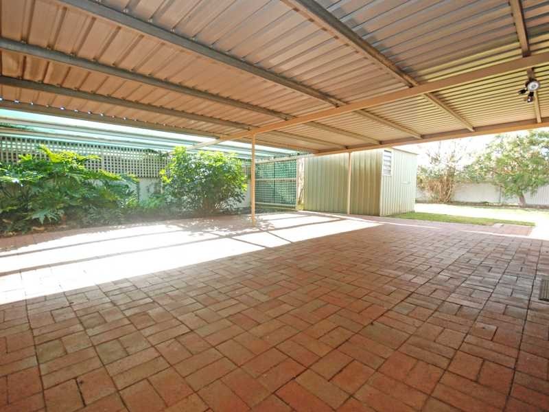 3 Elanora Place, Glenfield Park NSW 2650