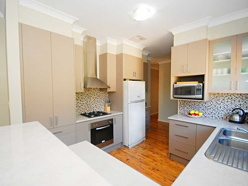 14 White Avenue, Kooringal NSW 2650