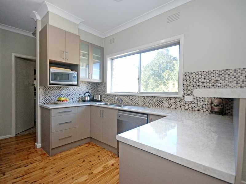 14 White Avenue, Kooringal NSW 2650