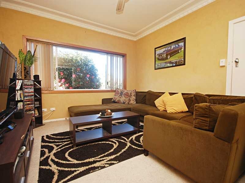 122 Meadow Street, Kooringal NSW 2650