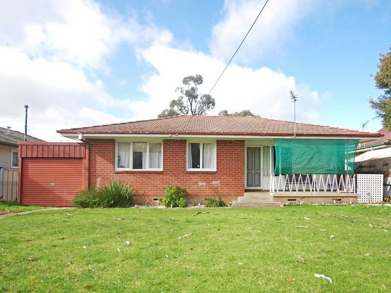 41 Chifley Cres, Kooringal NSW 2650