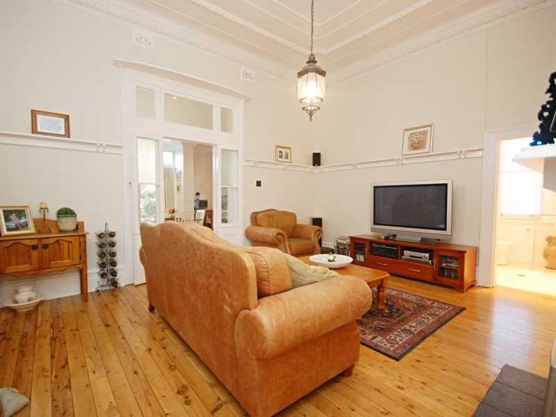 11 Trail Street, Wagga Wagga NSW 2650