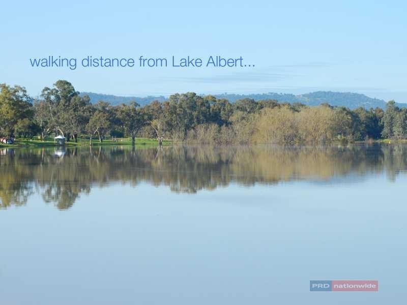 23 Gregory Crescent, Lake Albert NSW 2650