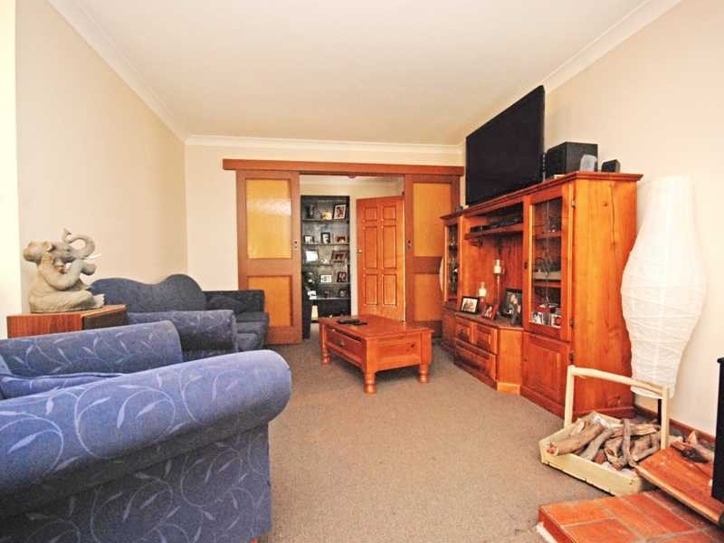 84 McKell Avenue, Wagga Wagga NSW 2650
