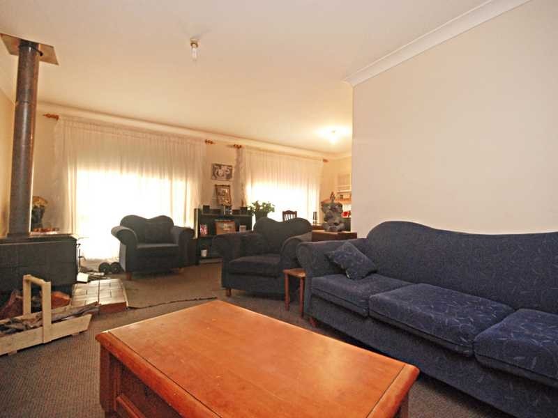 84 McKell Avenue, Wagga Wagga NSW 2650