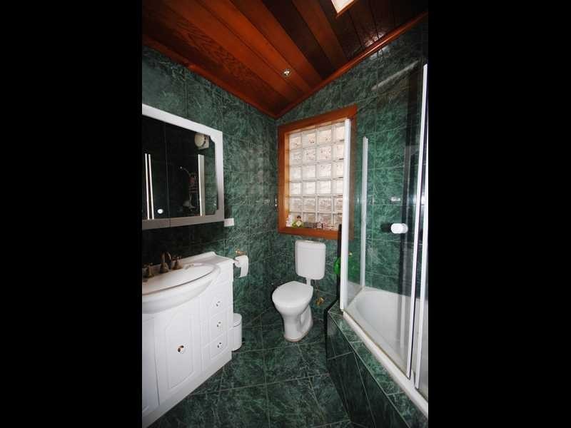 77 Simmons Street, Wagga Wagga NSW 2650