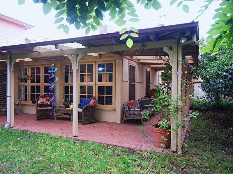 77 Simmons Street, Wagga Wagga NSW 2650