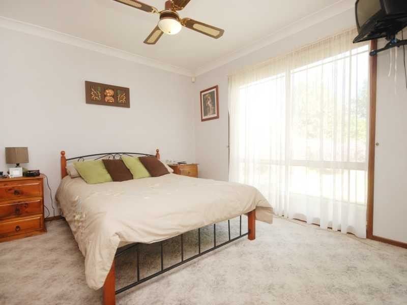 7 Yentoo Drive, Glenfield Park NSW 2650